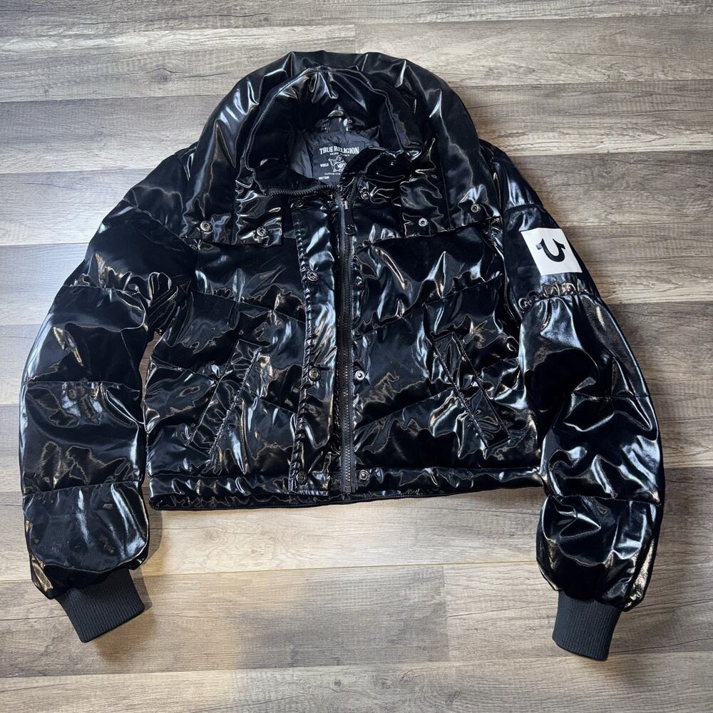 True Religion Women’s Black Shiny Puffer Jacket Size Small Logo Sleeve